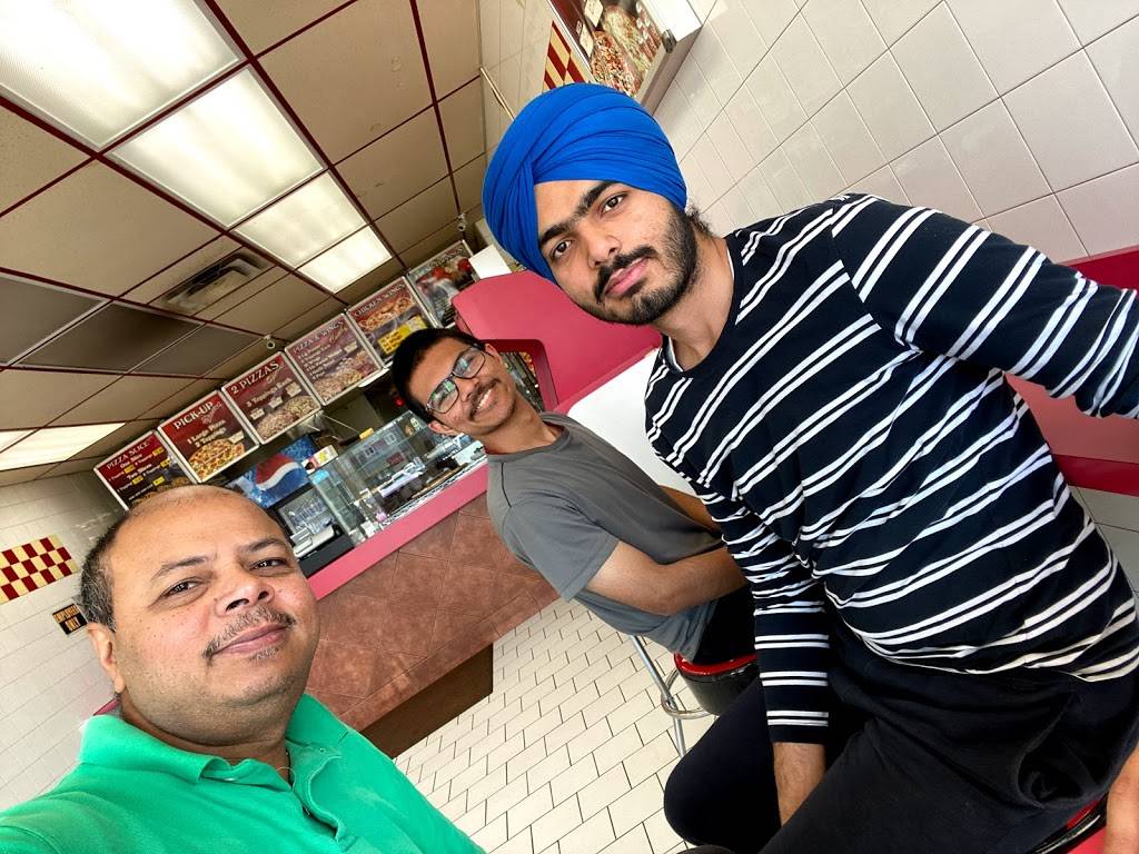 Mogas Pizza | restaurant | 982 Albion Rd, Etobicoke, ON M9V 1A7, Canada | 4167491168 OR +1 416-749-1168