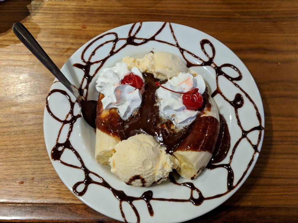 Ts Rockin Roadhouse | restaurant | 8826 Gratiot Ave, Columbus, MI 48063, USA | 5867272728 OR +1 586-727-2728