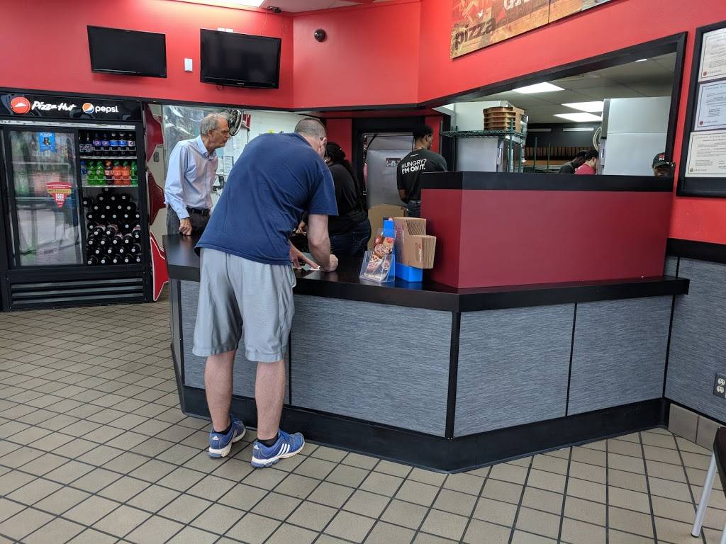 Pizza Hut | restaurant | 5335 Broadway Blvd #215, Garland, TX 75043, USA | 9722402440 OR +1 972-240-2440