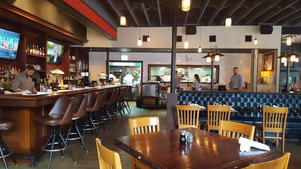 Crosbys Kitchen | restaurant | 3455 N Southport Ave, Chicago, IL 60657, USA | 7738832525 OR +1 773-883-2525