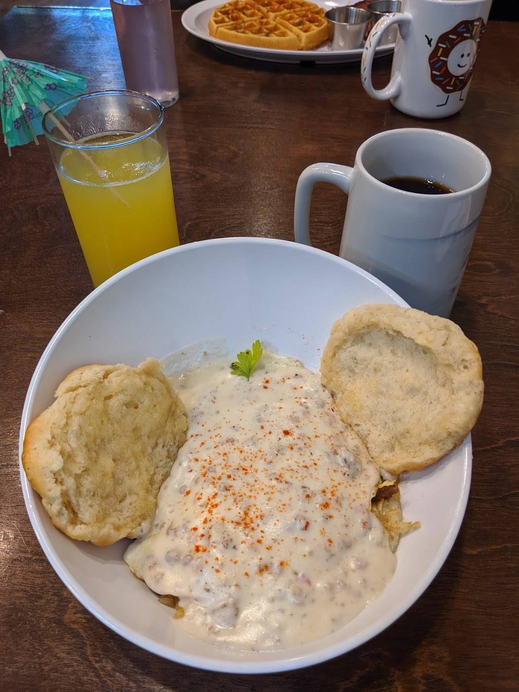 Bazars Bakery & Breakfast | restaurant | 210 E Commerce St, Hernando, MS 38632, USA | 6622881600 OR +1 662-288-1600