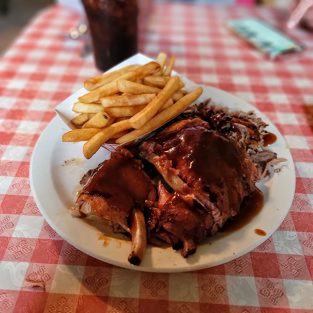 Hercules BBQ | restaurant | 1019 N Main St, Piedmont, MO 63957, USA | 5732233654 OR +1 573-223-3654