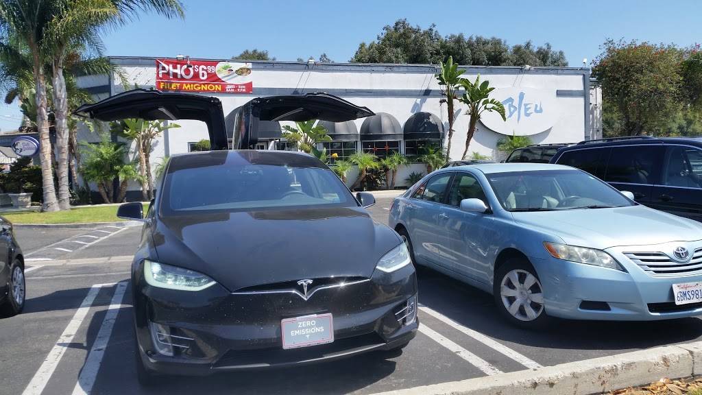 Bleu Restaurant & Dancing | restaurant | 14160 Beach Blvd, Westminster, CA 92683, USA | 7149037770 OR +1 714-903-7770