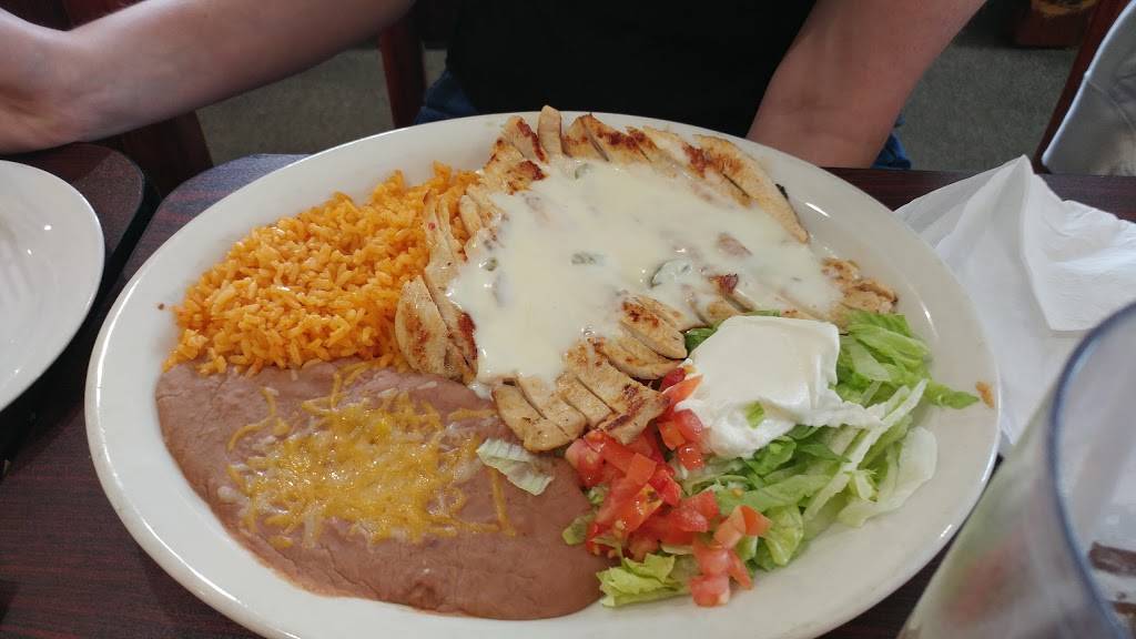 Coyote Rojo Mexican Restaurant | restaurant | 4306, 14016 7th St, Dade City, FL 33525, USA | 3524375660 OR +1 352-437-5660