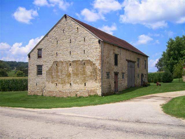 Gehlen Inn Guest House | restaurant | 101 Main St, St Donatus, IA 52071, USA | 8002801177 OR +1 800-280-1177