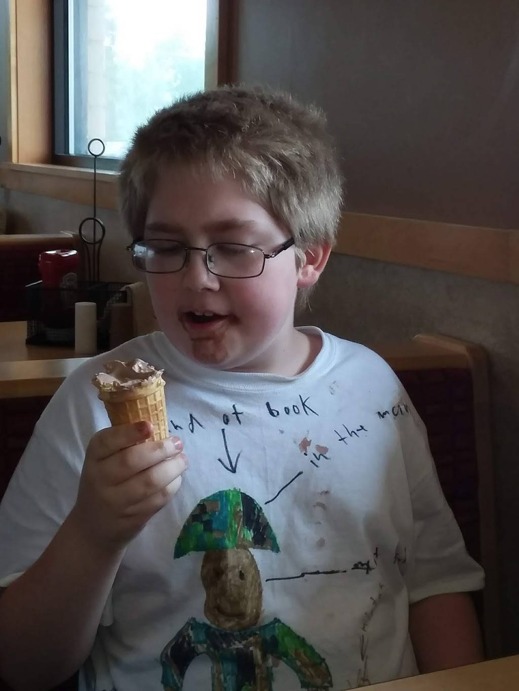 Dairy Queen | restaurant | 139 Green St, Bushnell, IL 61422, USA | 3097723602 OR +1 309-772-3602