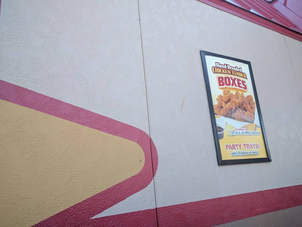 Hardees | restaurant | 1025 Randolph St, Thomasville, NC 27360, USA | 3364759416 OR +1 336-475-9416