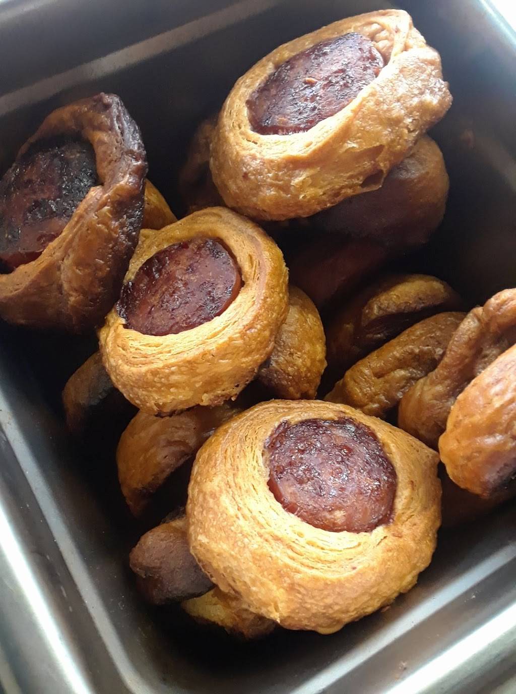 Dem boys mobile eatery LLC | restaurant | 317 Signal Mountain Rd, Chattanooga, TN 37405, USA | 4234321380 OR +1 423-432-1380