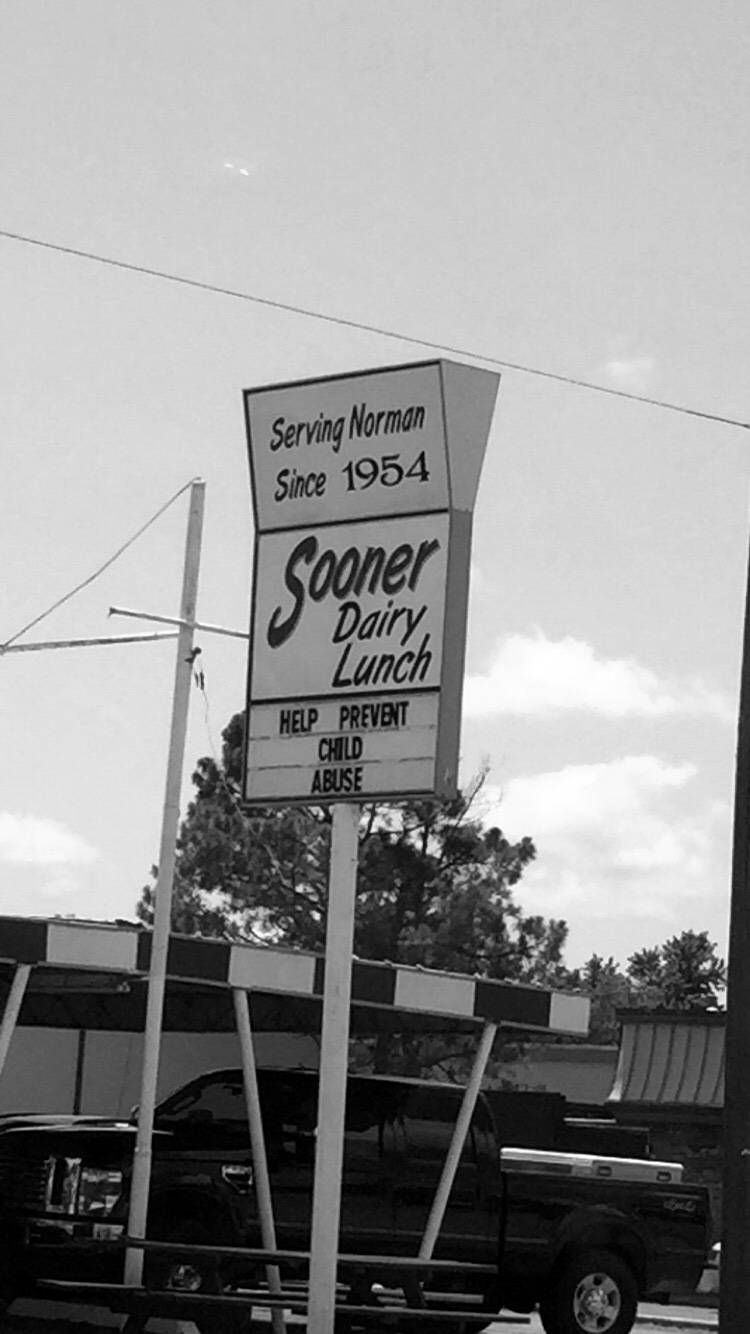 Sooner Dairy Lunch | restaurant | 1820 W Main St, Norman, OK 73069, USA | 4053218526 OR +1 405-321-8526