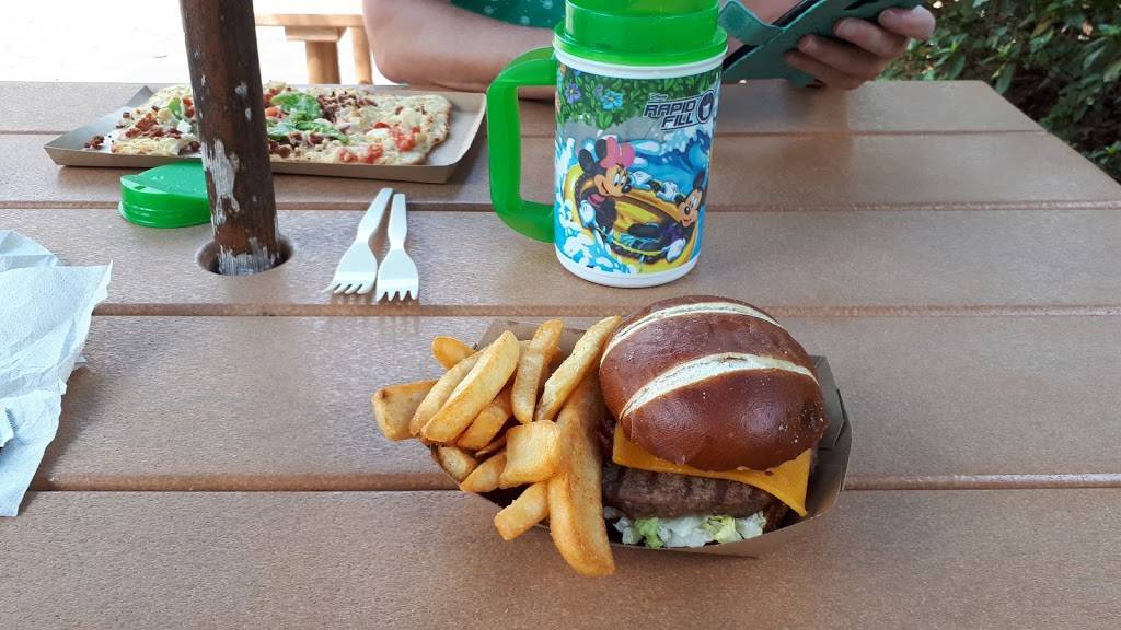 Lottawatta Lodge | restaurant | 2902 Osceola Pkwy, Orlando, FL 32830, USA | 4079393463 OR +1 407-939-3463