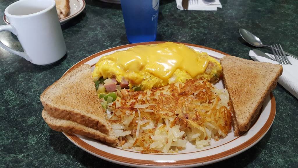 All Seasons Family Restaurant | restaurant | 510 E Rhine St, Elkhart Lake, WI 53020, USA | 9208762839 OR +1 920-876-2839