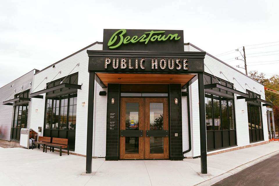 Beertown Public House - Burlington | restaurant | 2050 Appleby Line Unit K, Burlington, ON L7L 6M6, Canada | 9053327722 OR +1 905-332-7722