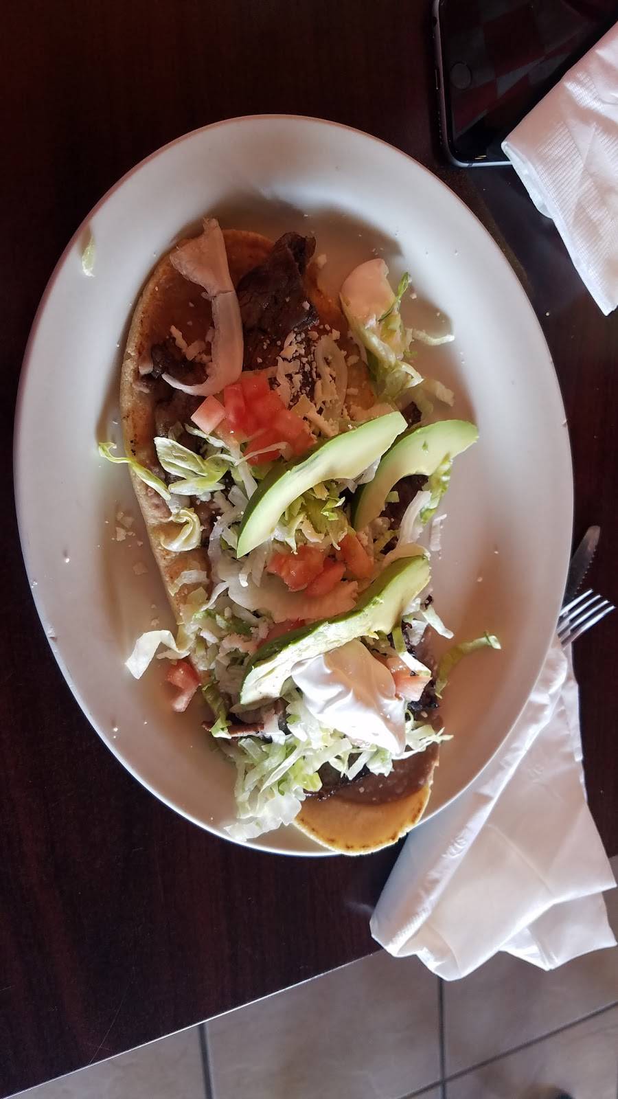 Taqueria Parrilla Azteca | restaurant | 1350 E Chicago St #29, Elgin, IL 60120, USA | 8476222208 OR +1 847-622-2208