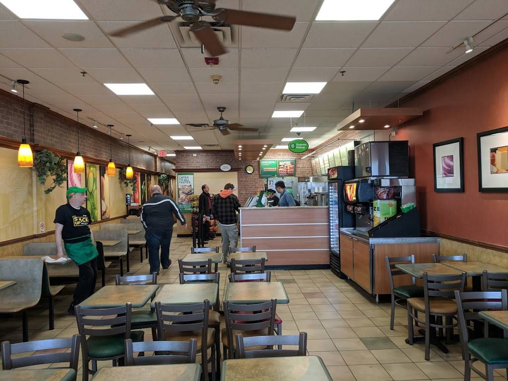 Subway Restaurants | restaurant | 2958 S Finley Rd Store #117 Main Street Square Shopping Ct, Downers Grove, IL 60515, USA | 6304950040 OR +1 630-495-0040