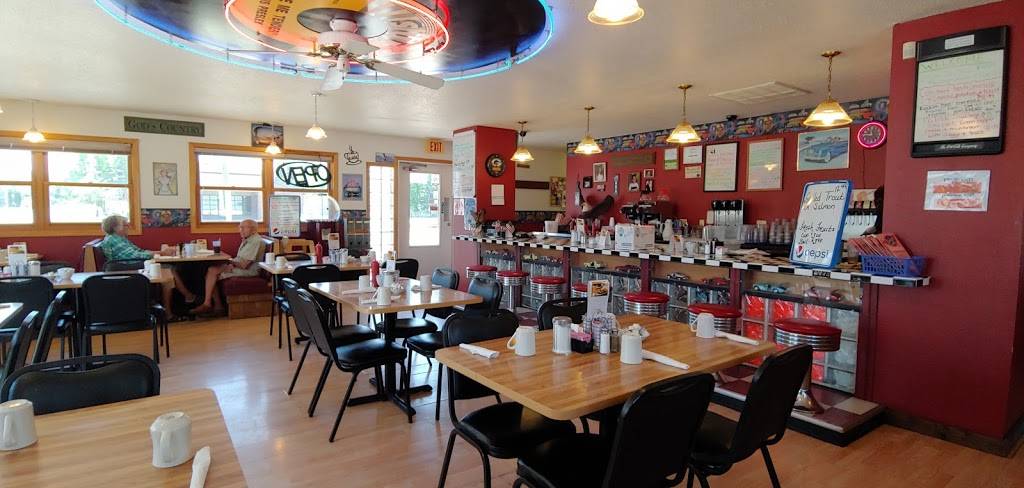 Cruisin Cafe | restaurant | 1010 Market St, Nekoosa, WI 54457, USA | 7158861626 OR +1 715-886-1626
