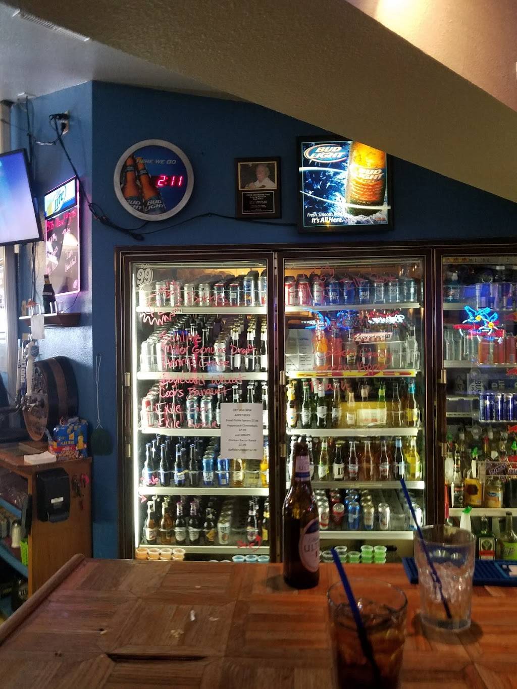 Hitchin Post Bar And Grill | restaurant | 201 Warren St, Bevington, IA 50033, USA | 5154621908 OR +1 515-462-1908