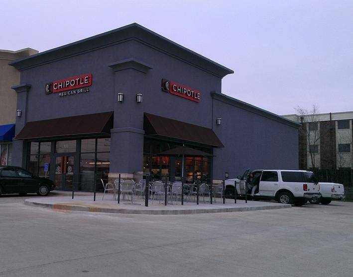 Chipotle Mexican Grill | restaurant | 3737 Merle Hay Rd #100, Des Moines, IA 50310, USA | 5159744300 OR +1 515-974-4300