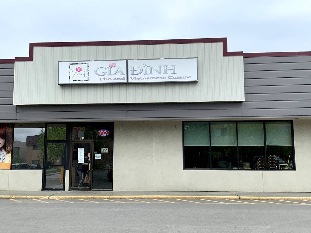 Gia Dinh Pho and Vietnamese Cuisine | restaurant | Suite #A1, 549 W International Airport Rd, Anchorage, AK 99518, USA | 9072222663 OR +1 907-222-2663