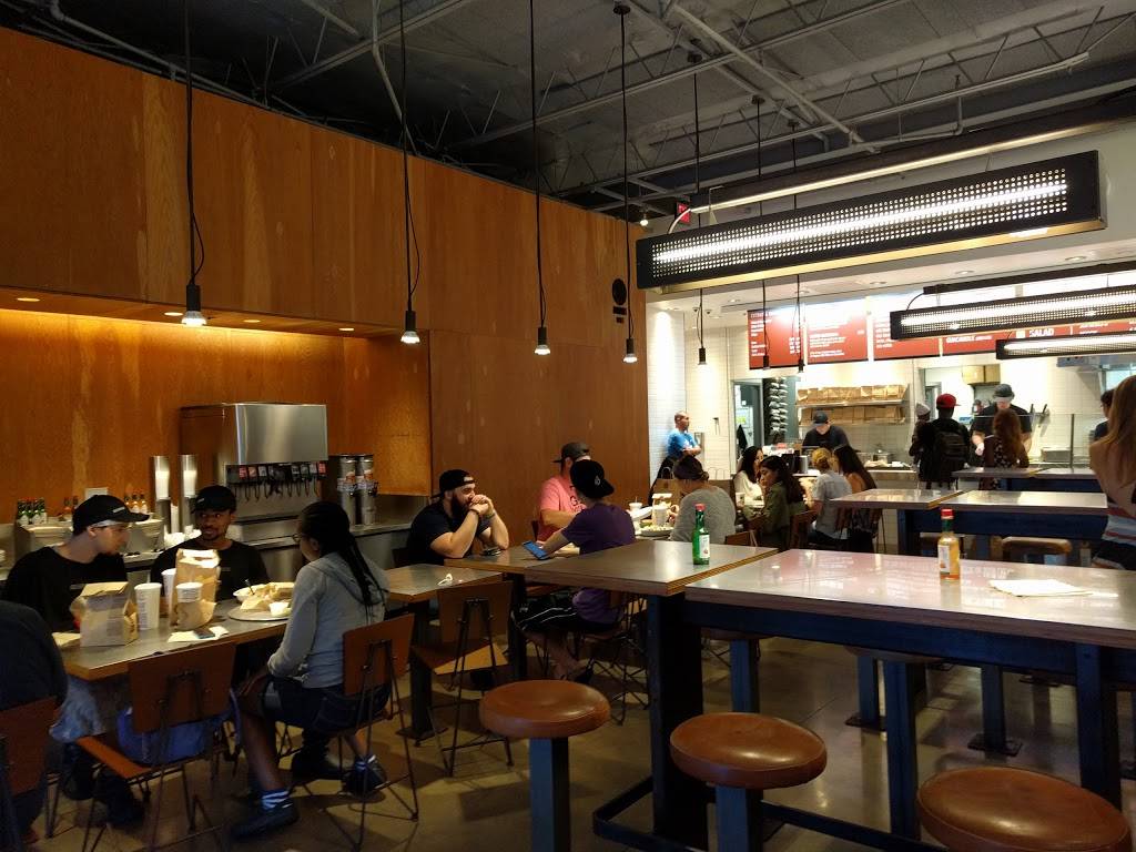 Chipotle Mexican Grill | restaurant | 18815 Biscayne Blvd, Aventura, FL 33180, USA | 7869552150 OR +1 786-955-2150