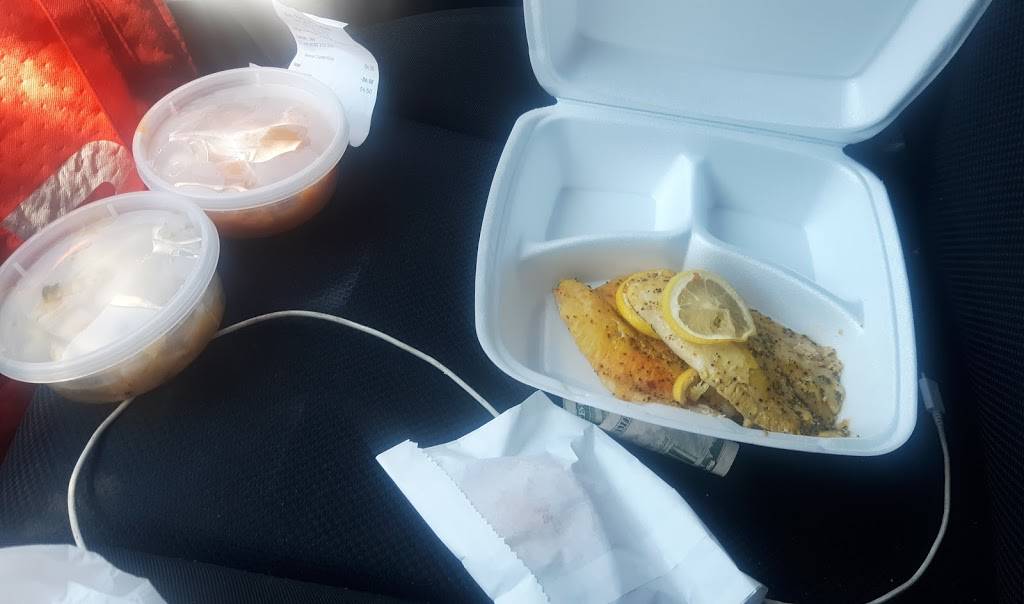 Soul 2 Soul Southern Kitchen | restaurant | 4001 W Wheatland Rd, Dallas, TX 75237, USA | 2148141314 OR +1 214-814-1314