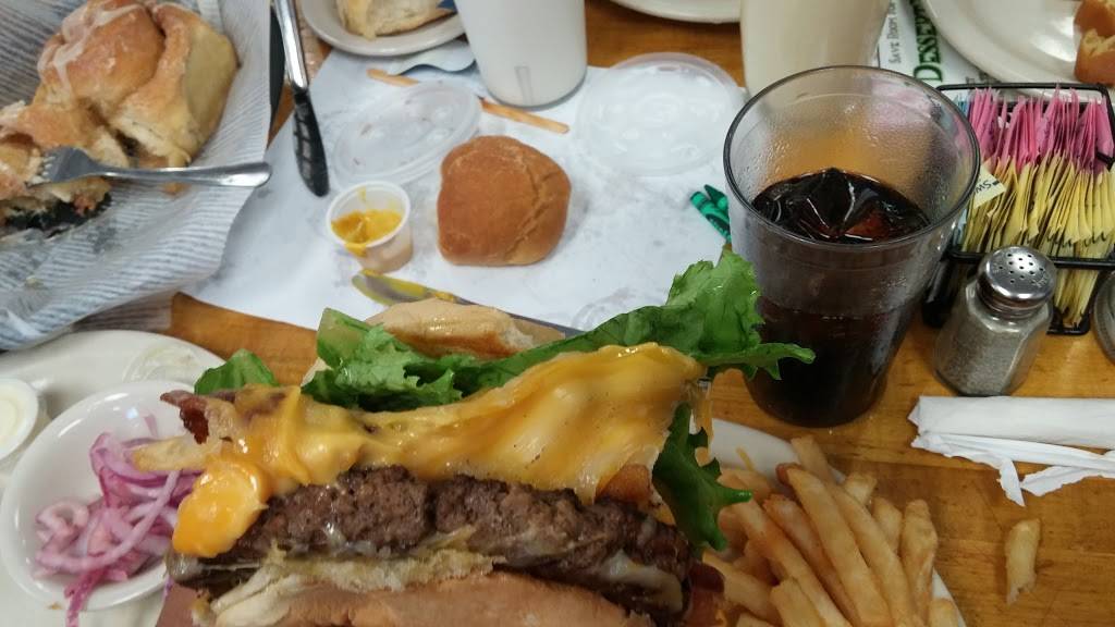 Ginger Browns Old Tyme Restaurant & Bakery | cafe | 6312 Jacksboro Hwy, Lake Worth, TX 76135, USA | 8172372114 OR +1 817-237-2114