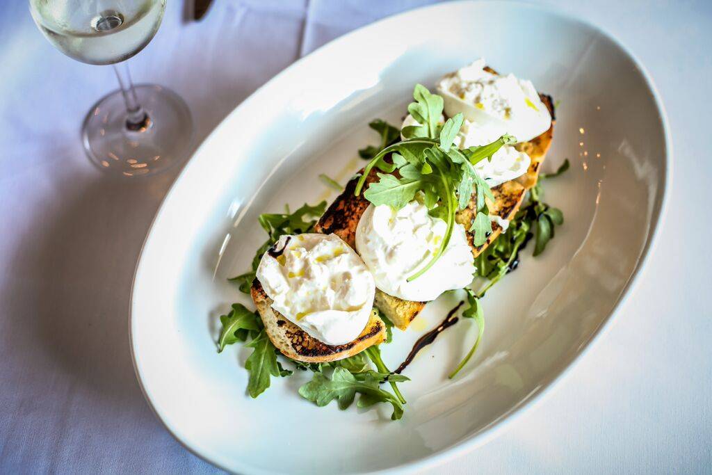 Matteos of Roslyn | restaurant | 88 Mineola Ave, Roslyn Heights, NY 11577, USA | 5164840555 OR +1 516-484-0555