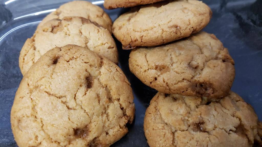 The Woodlawn | restaurant | 1200 E 79th St, Chicago, IL 60619, USA | 7089863008 OR +1 708-986-3008