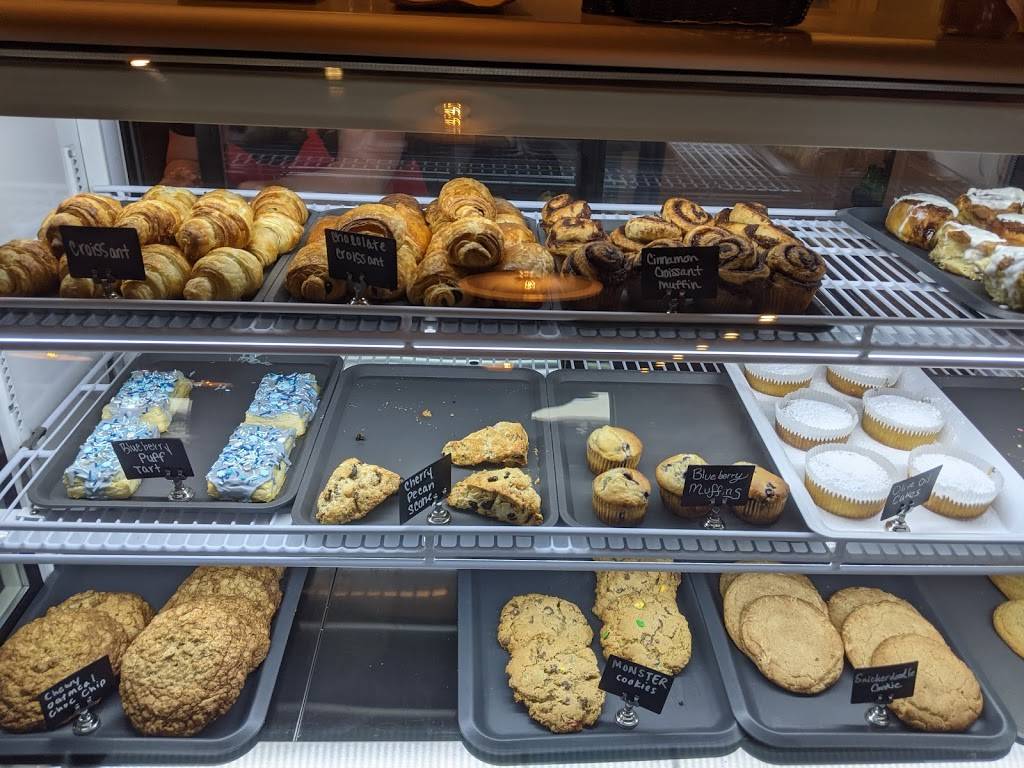 Small Town Pastry | bakery | 4572 Wyndham Dr, Bettendorf, IA 52722, USA | 5632328060 OR +1 563-232-8060