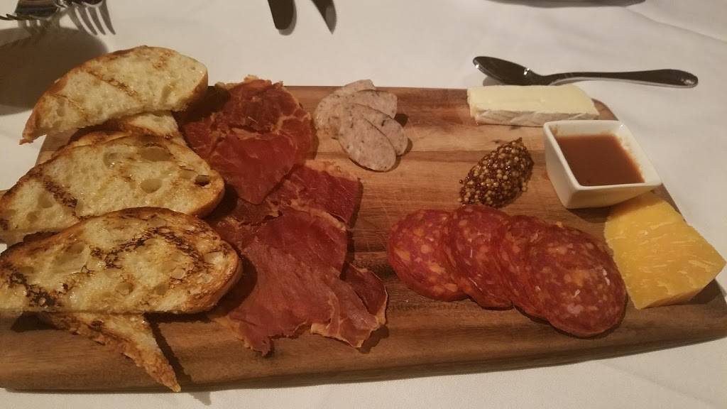 Embers | restaurant | 3545 SW 34th St A, Gainesville, FL 32608, USA | 3523800901 OR +1 352-380-0901