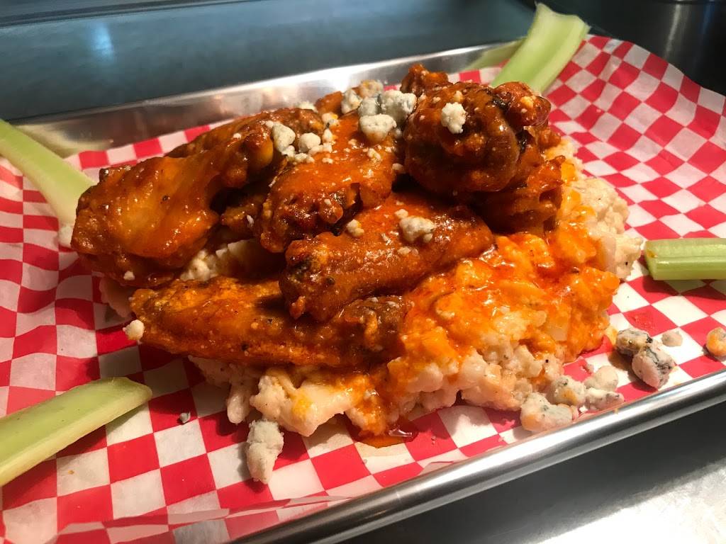 The Gas and Oil Grill | restaurant | Glenwood Shopping Plaza, Oneida, NY 13421, USA | 3153619900 OR +1 315-361-9900