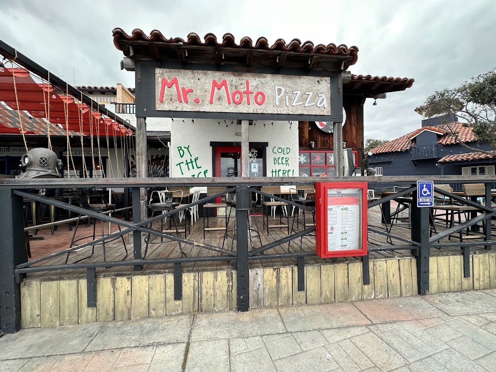 Mr. Moto Pizza Seaport Village | restaurant | 879 W Harbor Dr, San Diego, CA 92101, USA | 6193049481 OR +1 619-304-9481