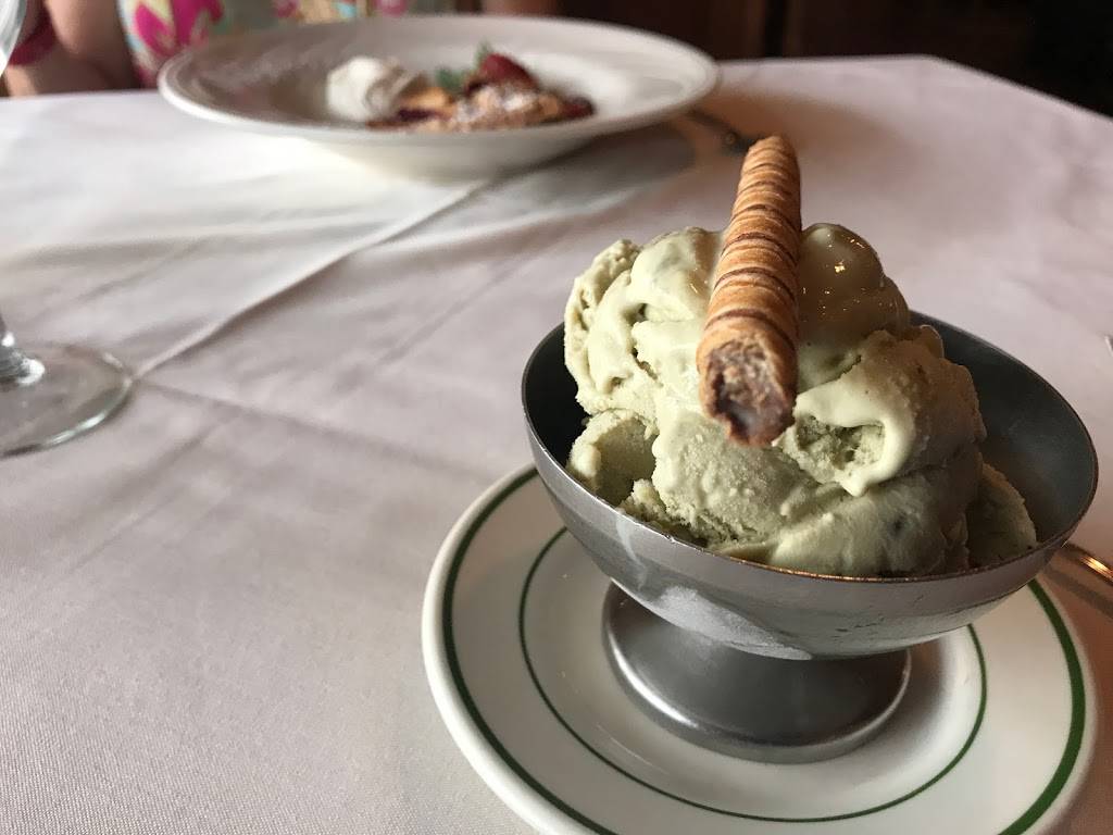 Oliva | restaurant | 15 Main St S, Bethlehem, CT 06751, USA | 2032665558 OR +1 203-266-5558