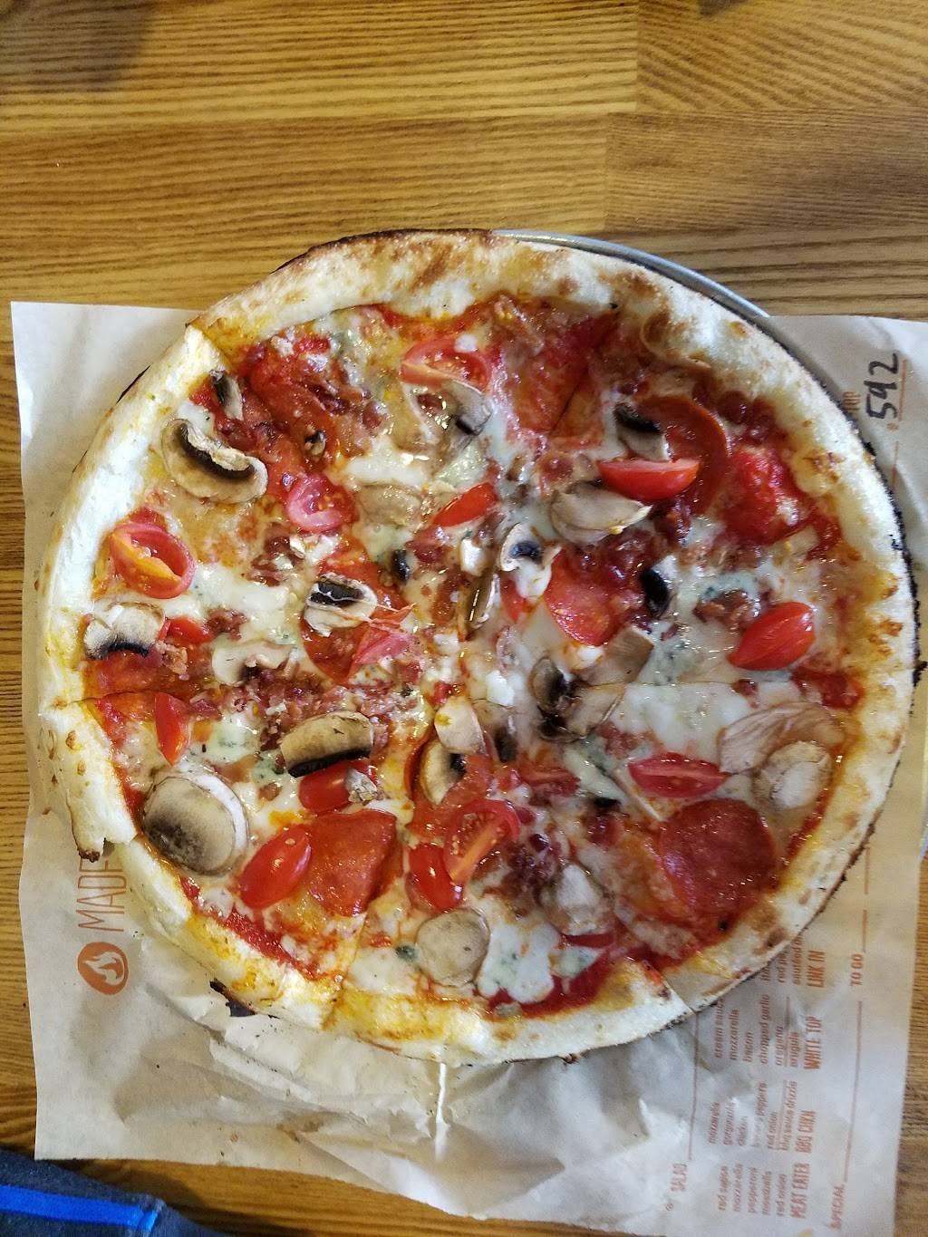 Blaze Pizza | meal takeaway | 26401 Novi Rd, Novi, MI 48375, USA | 2482780953 OR +1 248-278-0953