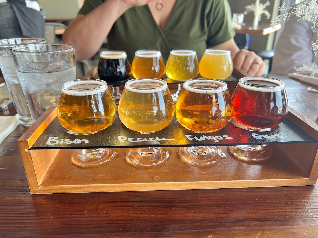 Meadowlark Brewing | restaurant | 3970 Pierce Pkwy, Billings, MT 59106, USA | 4067021183 OR +1 406-702-1183