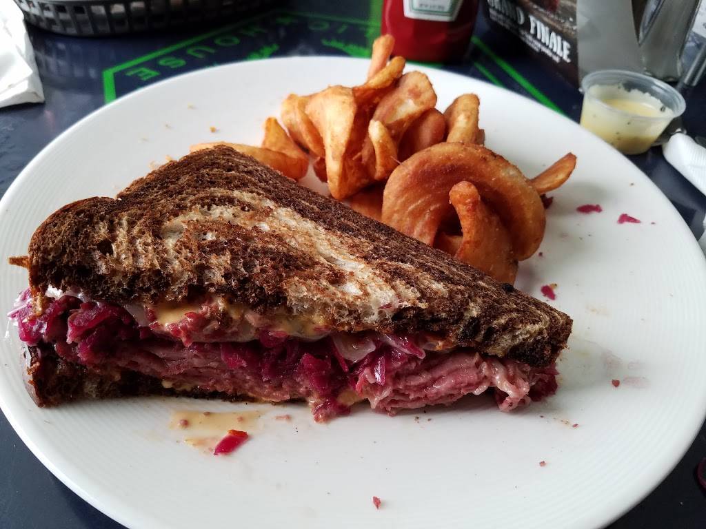 Gordon and Purdys | restaurant | 17136 WA-410, Sumner, WA 98391, USA | 2537504756 OR +1 253-750-4756