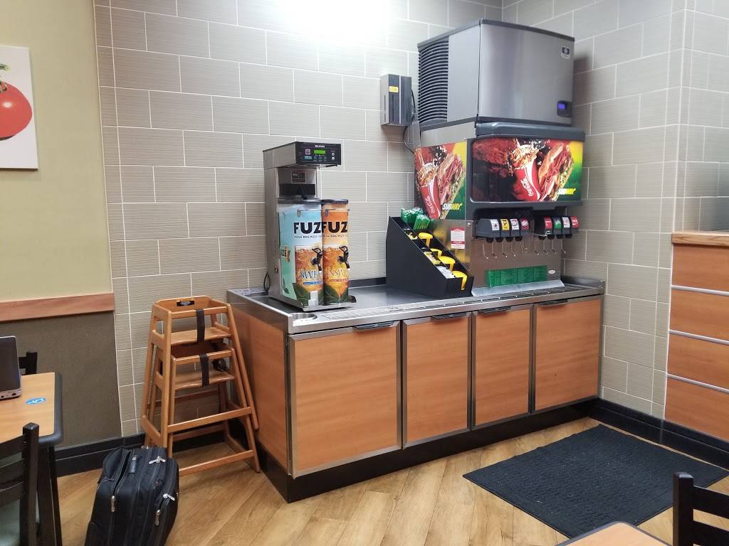 Subway | restaurant | 116 Lucy Ln, Waynesboro, VA 22980, USA | 5409411425 OR +1 540-941-1425