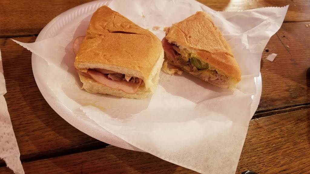 Lechonera Los Foros | restaurant | 8771 US-301, Jacksonville, FL 32234, USA | 9043459408 OR +1 904-345-9408