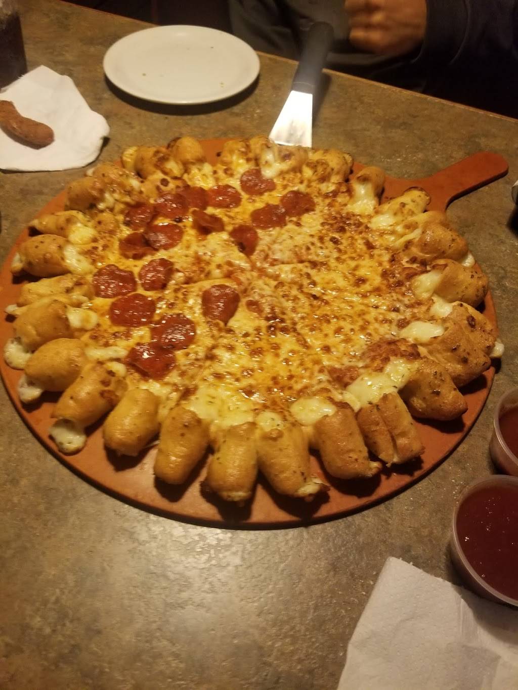 Pizza Hut | restaurant | 428 W W St Georges Ave, Linden, NJ 07036, USA | 9084866669 OR +1 908-486-6669