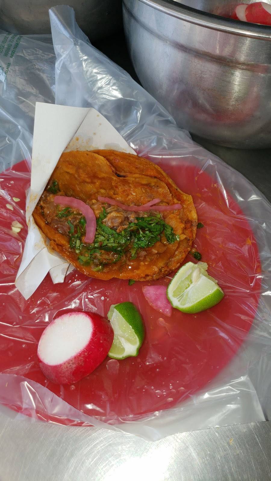 Tacos De Birria La Esquina | restaurant | Avenida Universidad 101c, Indeco Universidad, 22427 Tijuana, B.C., Mexico | 016642417121 OR +52 664 241 7121