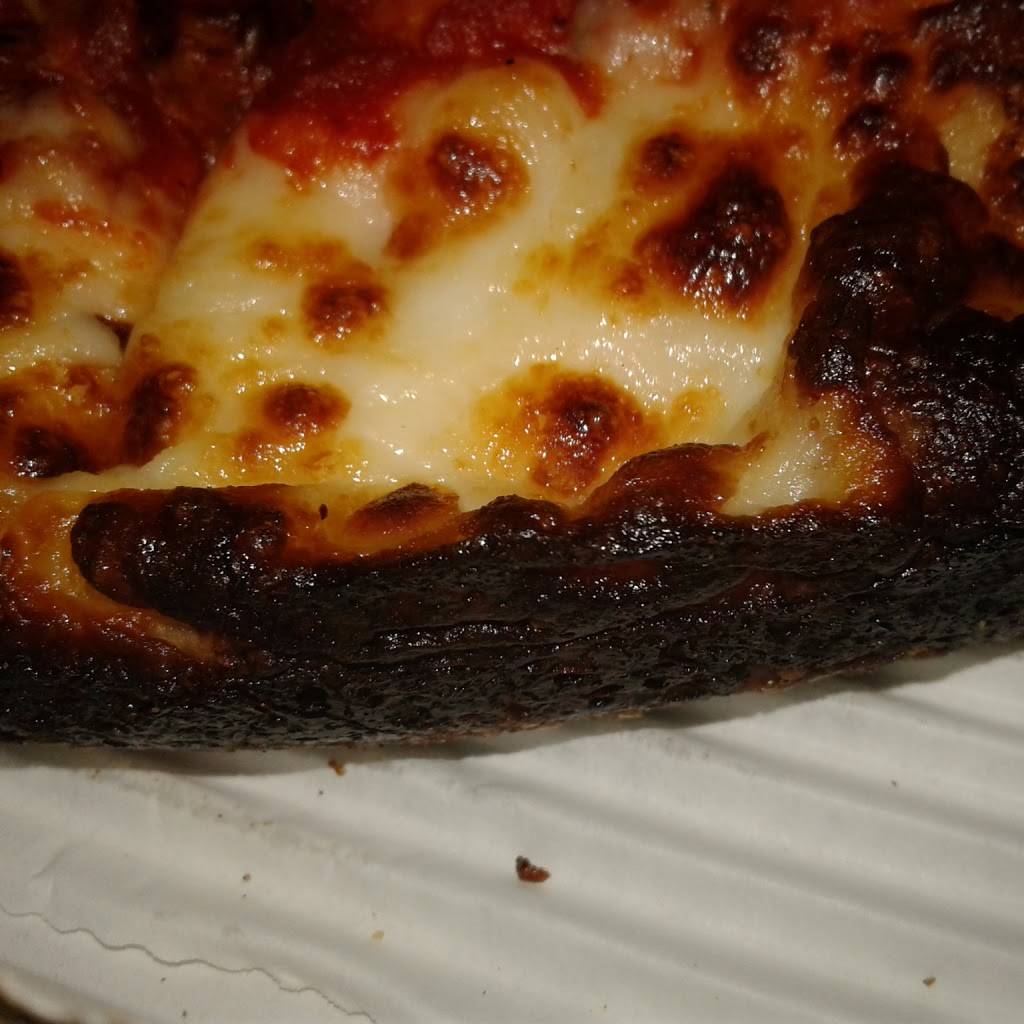 Papa Johns Pizza | restaurant | 1611 W Wells St, Milwaukee, WI 53233, USA | 4143427272 OR +1 414-342-7272