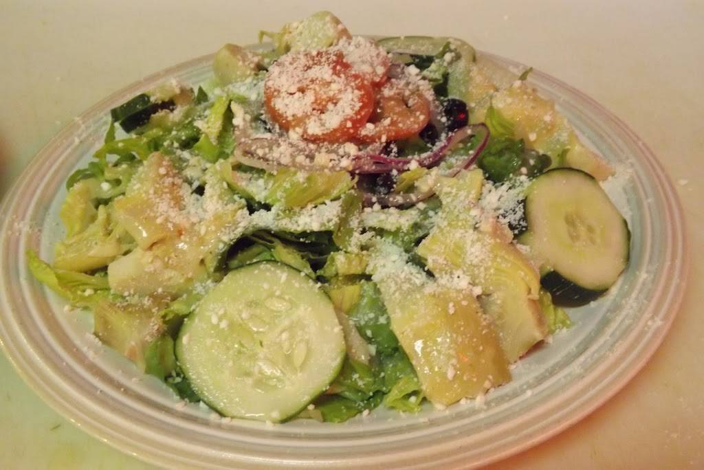 Geraldis | restaurant | 204 Public Square, Berryville, AR 72616, USA | 8704232666 OR +1 870-423-2666