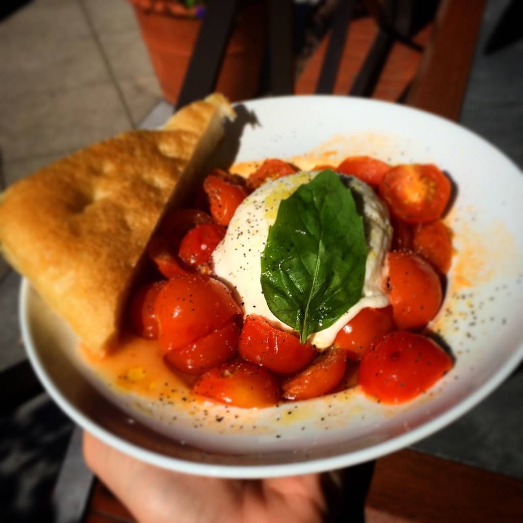 Tutto Italia Ristorante | restaurant | 1770 Avenue of the Stars, Orlando, FL 32830, USA | 4075608040 OR +1 407-560-8040