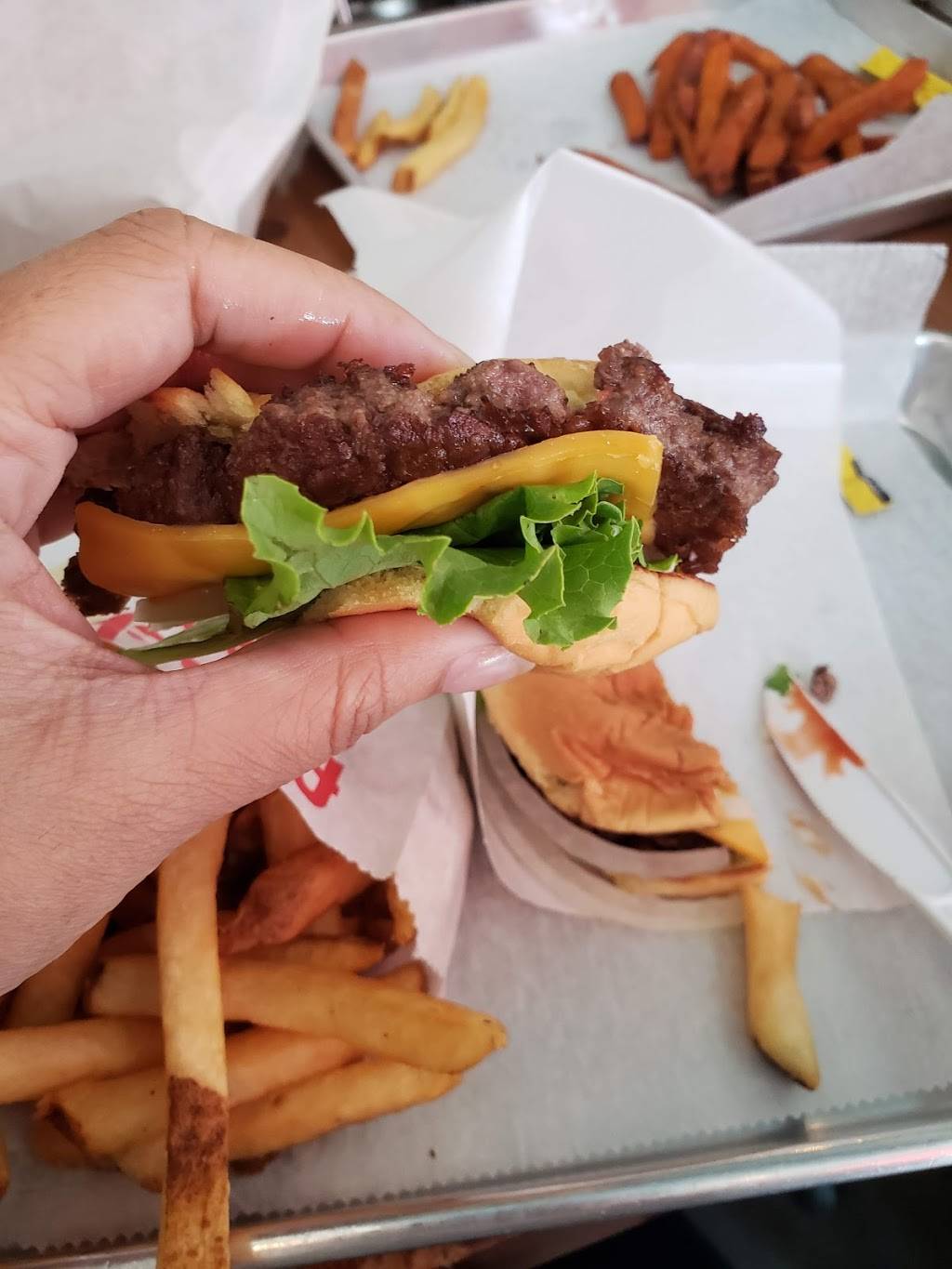 Yo-Burger | restaurant | 3726 Riverdale Ave, Bronx, NY 10463, USA | 7187086828 OR +1 718-708-6828