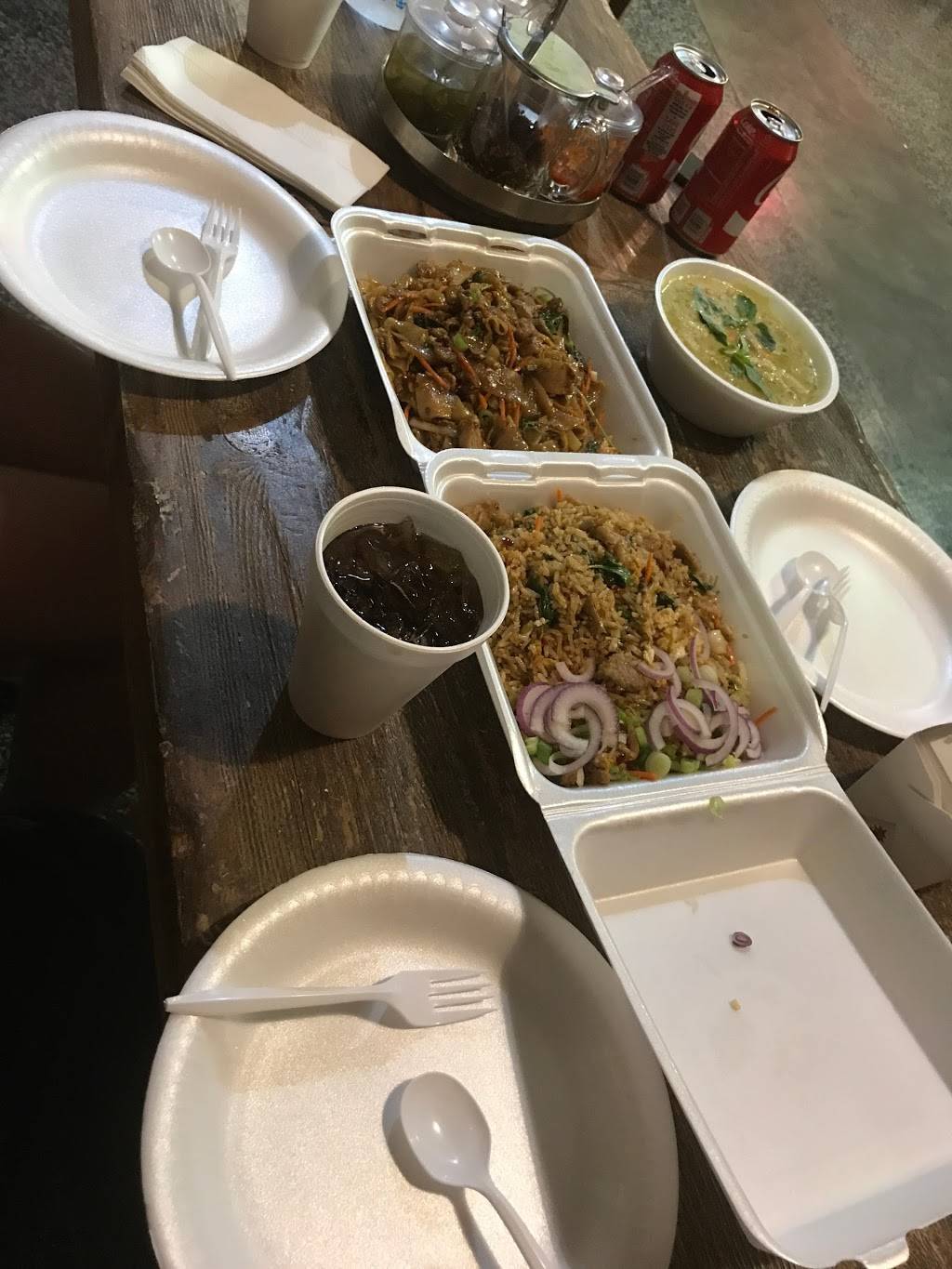 T.G. Express | restaurant | 2021 W 3rd St, Los Angeles, CA 90057, USA | 2134838033 OR +1 213-483-8033