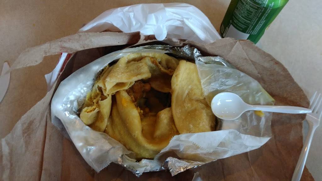 Alis Roti Restaurant | restaurant | 1188 Blue Hill Avenue, Mattapan, MA 02126, USA | 6172989850 OR +1 617-298-9850