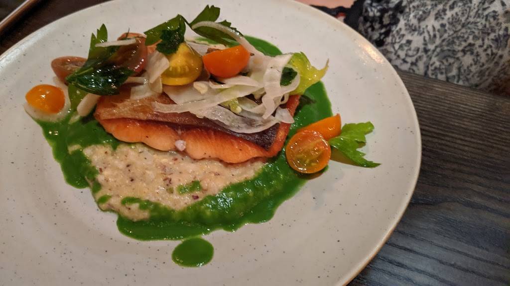 Go Fish Restaurant | restaurant | 301 S Hull St, Sinking Spring, PA 19608, USA | 6103766446 OR +1 610-376-6446