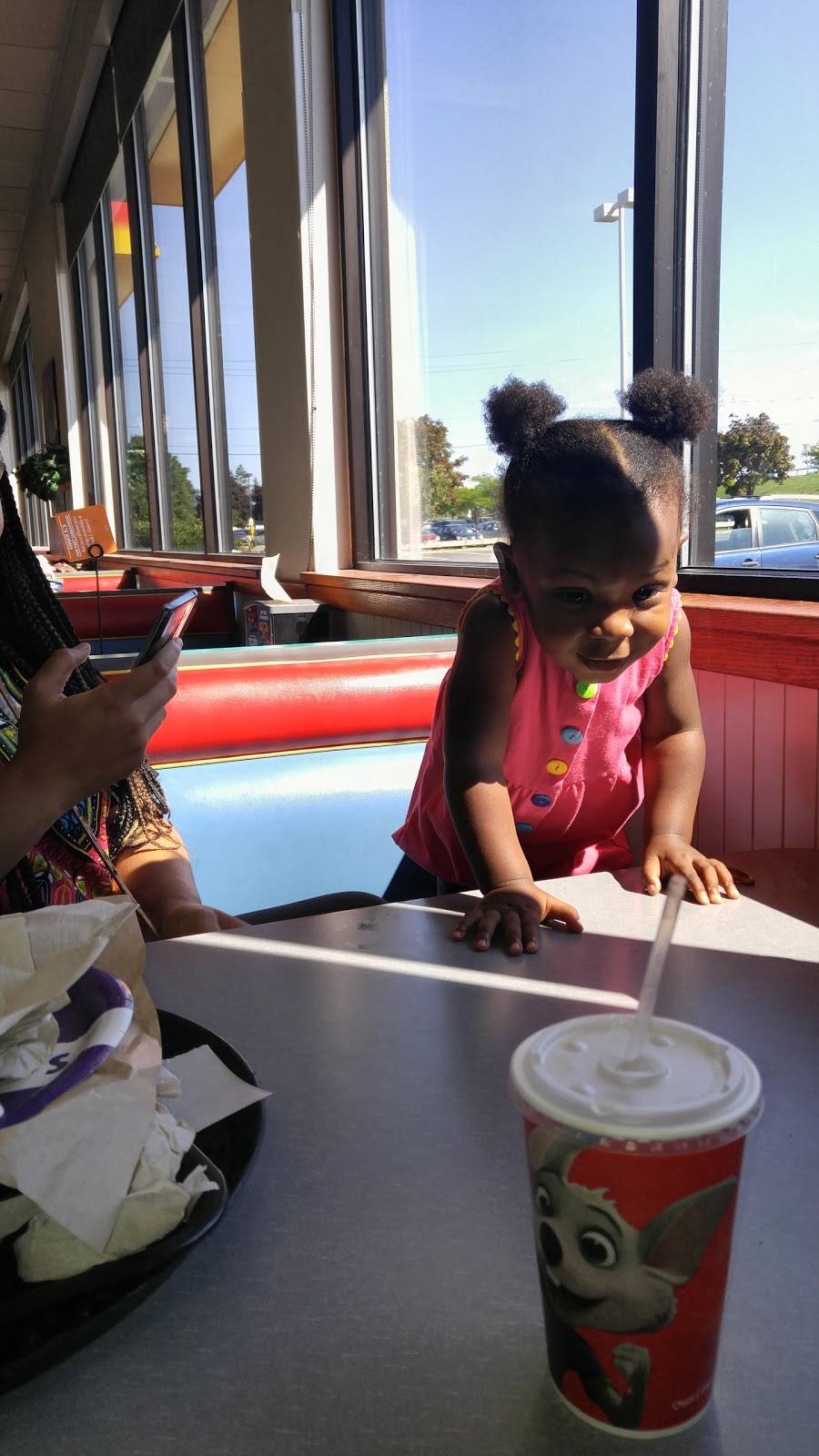 Chuck E. Cheese | restaurant | 3130 W Ridge Rd, Rochester, NY 14626, USA | 5852276360 OR +1 585-227-6360