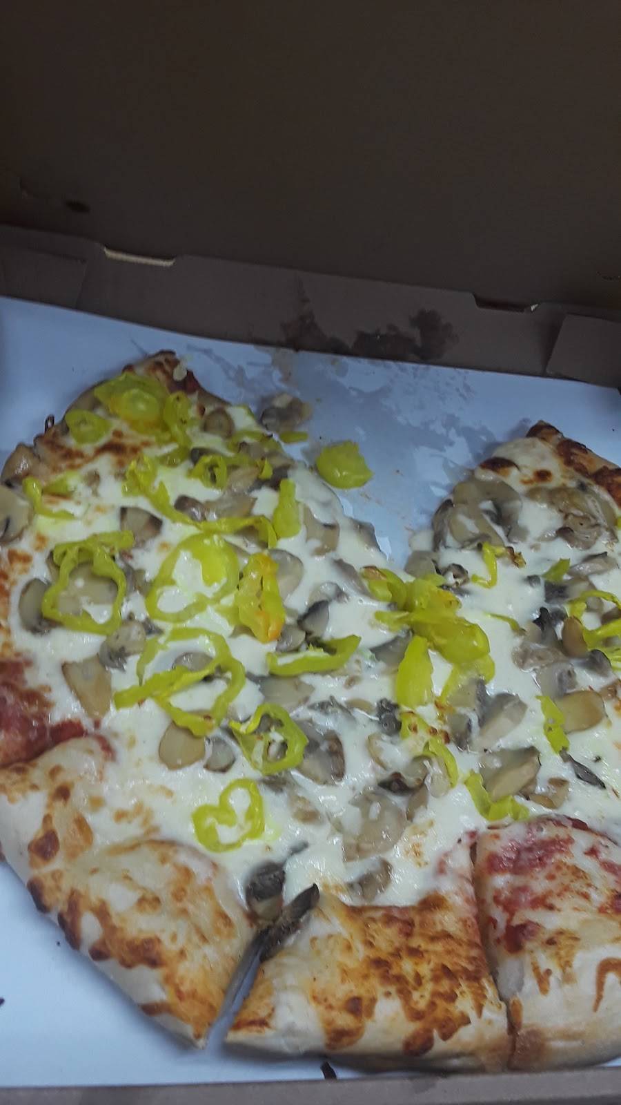 Brown’s Pizza and Subs | restaurant | 2010 Black River St, Deckerville, MI 48427, USA | 8103760022 OR +1 810-376-0022