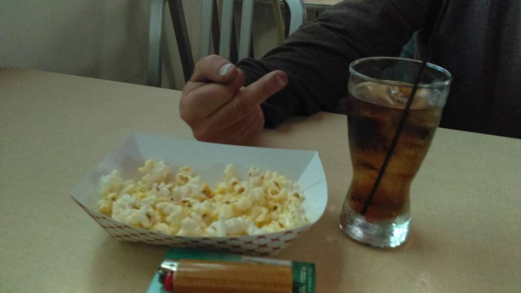 MCs Bar & Grill | restaurant | 1400 E Lake Rd, Erie, PA 16507, USA | 8144590744 OR +1 814-459-0744