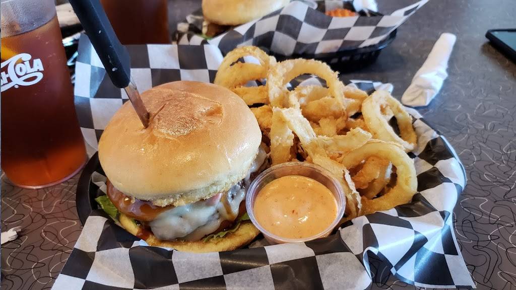 KCs Classic Burger Bar - Seekonk | restaurant | 1379 Fall River Ave, Seekonk, MA 02771, USA | 5085571723 OR +1 508-557-1723